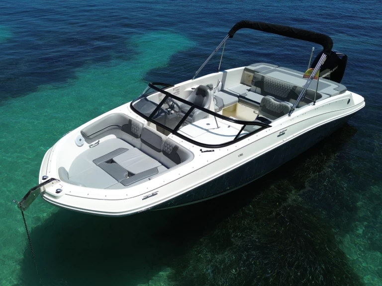 Noleggio Barca a motore a Ibiza Town – Bayliner VR6 OB