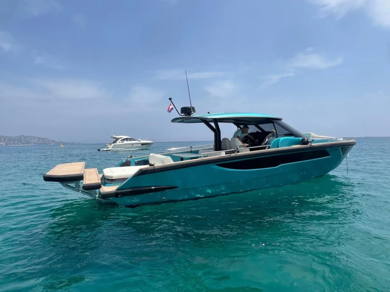 Noleggio barche FORZA FOCUS 37 a Beaulieu-sur-Mer su Samboat