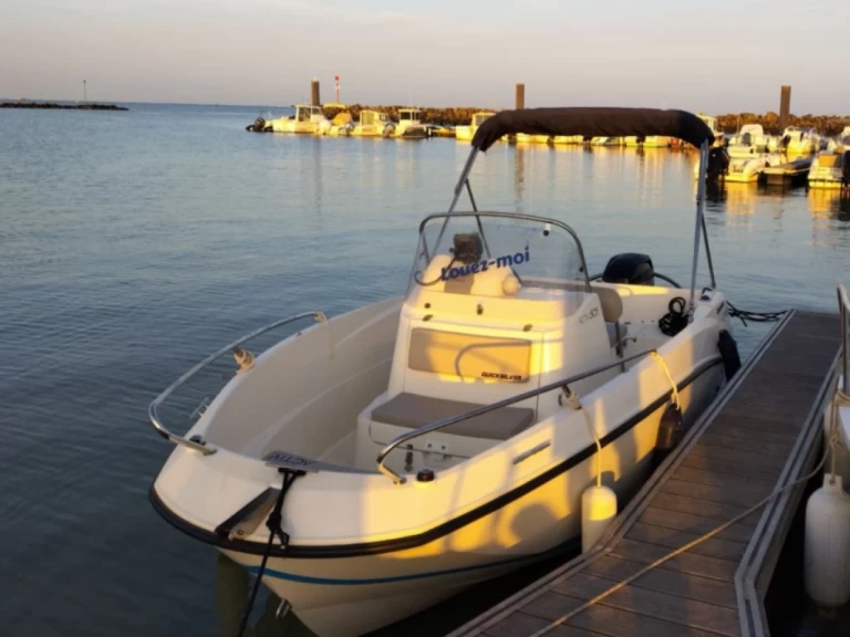 Noleggio Barca a motore Quicksilver con patente nautica