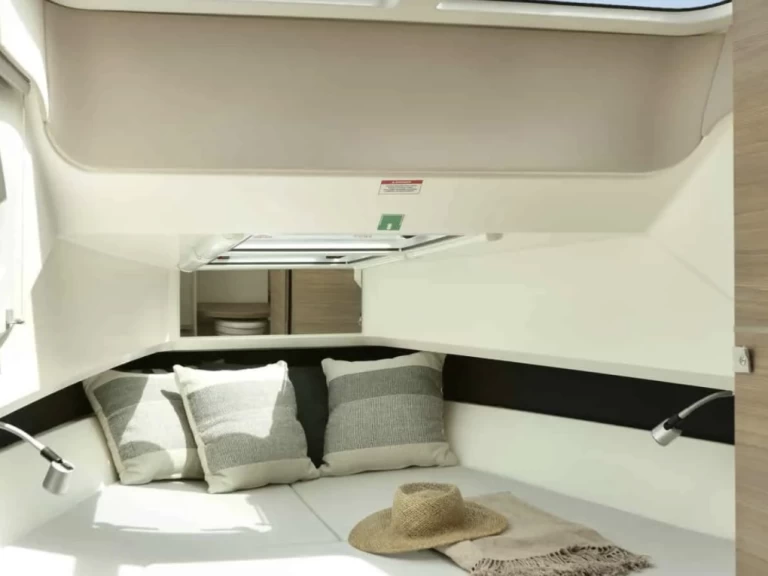 Barca a motore a noleggio a Sithonia al miglior prezzo