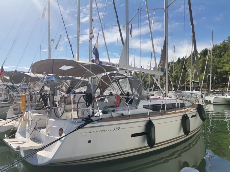 Noleggio a Gouviá – Jeanneau Sun Odyssey 379 su SamBoat