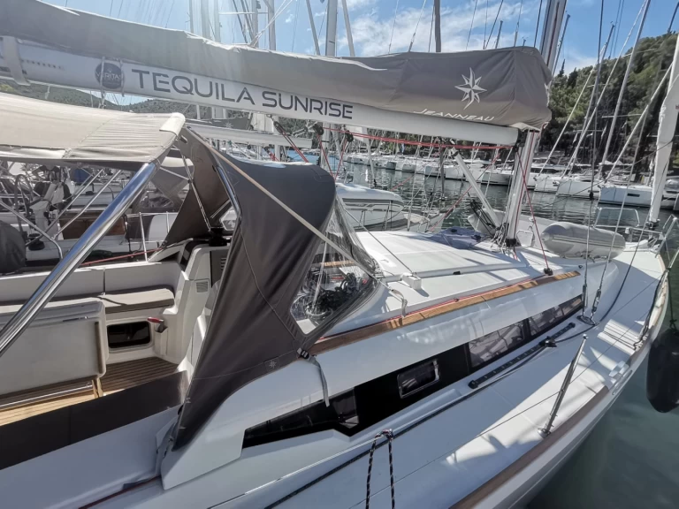 Noleggio a Gouviá – Jeanneau Sun Odyssey 389 su SamBoat