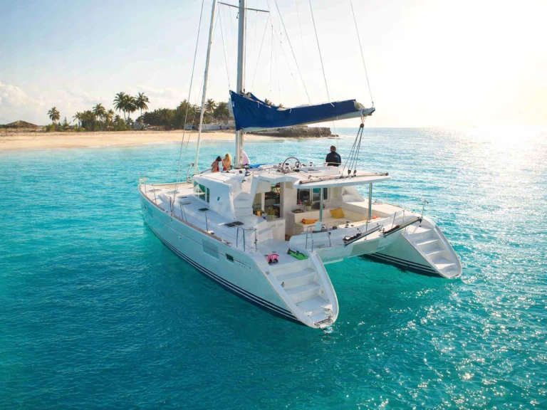 Noleggiare una Lagoon Lagoon 440 a Es Jondal