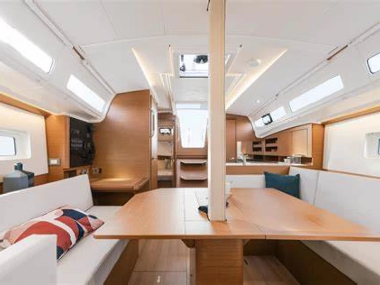 Noleggio barche Jeanneau Sun Odyssey 380 a San Miguel De Abona su Samboat