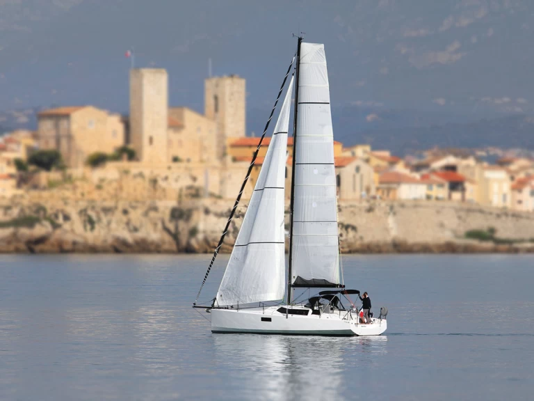 Noleggio Barca a vela a Antibes – Pogo Structures Pogo 36