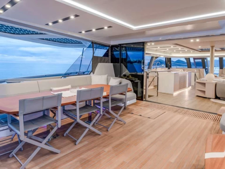 Noleggio Yacht di lusso a Caraibi – Fountaine Pajot Thira 80