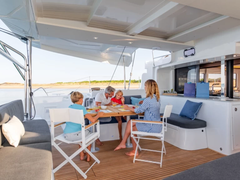 Noleggio Catamarano con o senza skipper Lagoon a Playa Sardinera