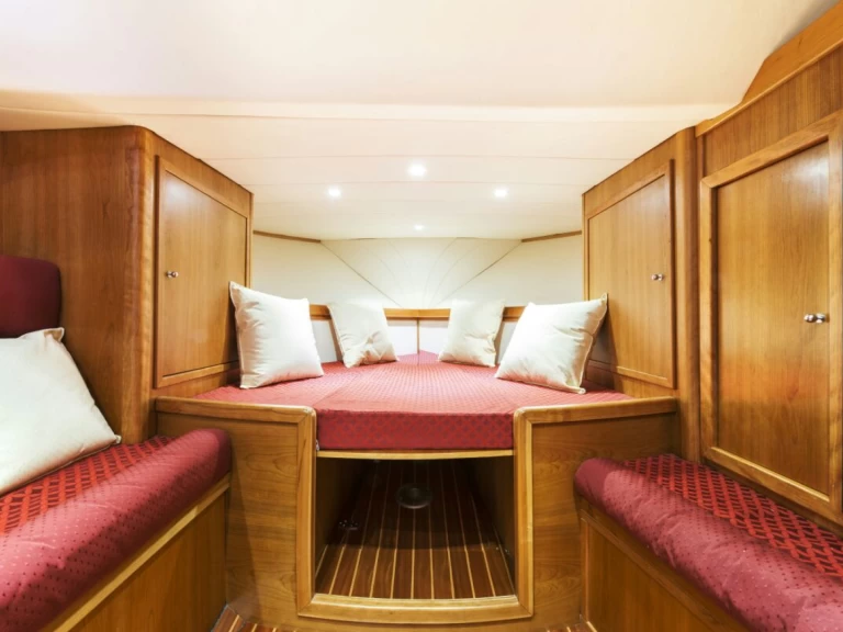 Noleggio a Positano – Jeranto Gozzo 30C su SamBoat