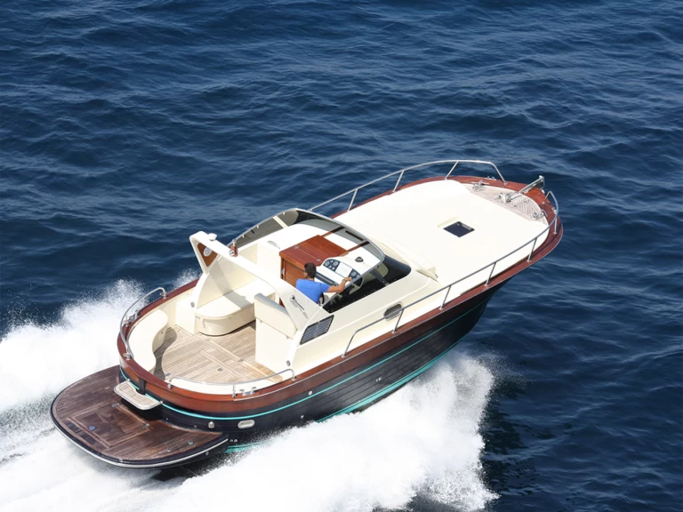 Noleggio a Sorrento – Jeranto Sorrento 30Coupè su SamBoat