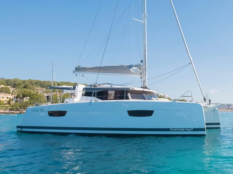 Noleggiare una Fountaine Pajot Astrea 42 a Heraklion Municipality