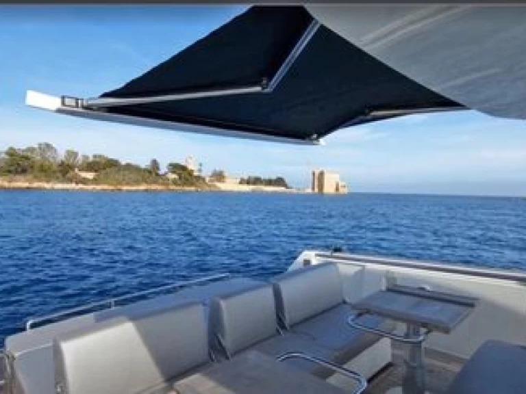 Noleggio Barca a motore con o senza skipper Fjord a Cannigione