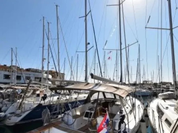 Noleggiare una Bavaria Cruiser 37 a Zara