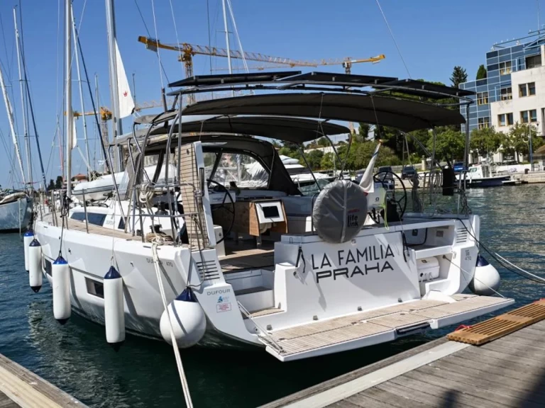 Noleggio Barca a vela con o senza skipper Dufour a Zara