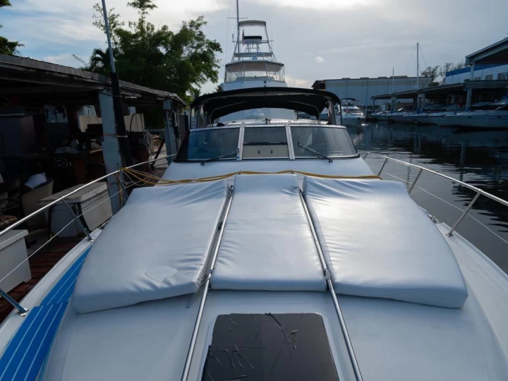 Noleggio Barca a motore a Miami – Sea Ray Sea Ray 400 Sundancer