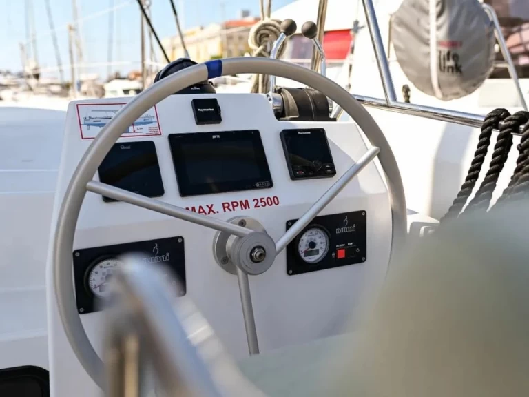 Noleggiare una Bali Bali Catsmart a Zara