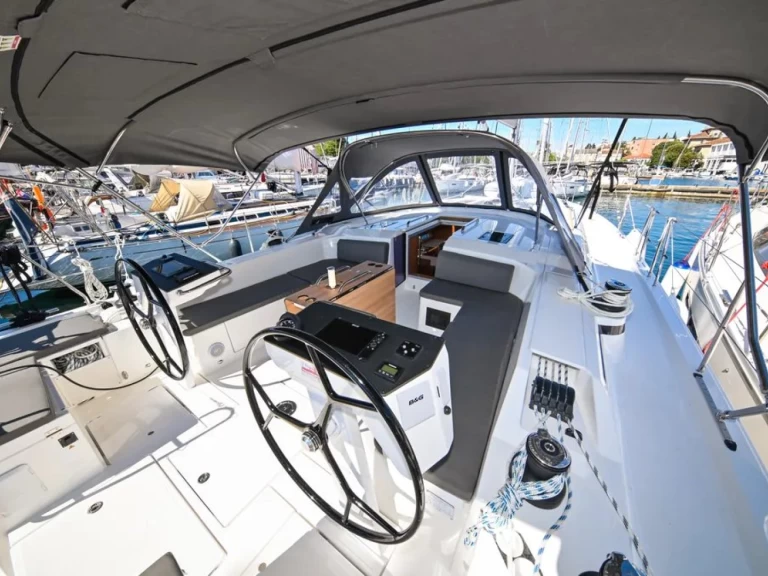 Barca a vela a noleggio a Zara al miglior prezzo