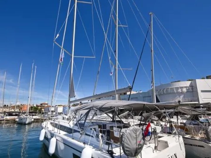 Noleggio a Zara – Bavaria Bavaria C46 su SamBoat