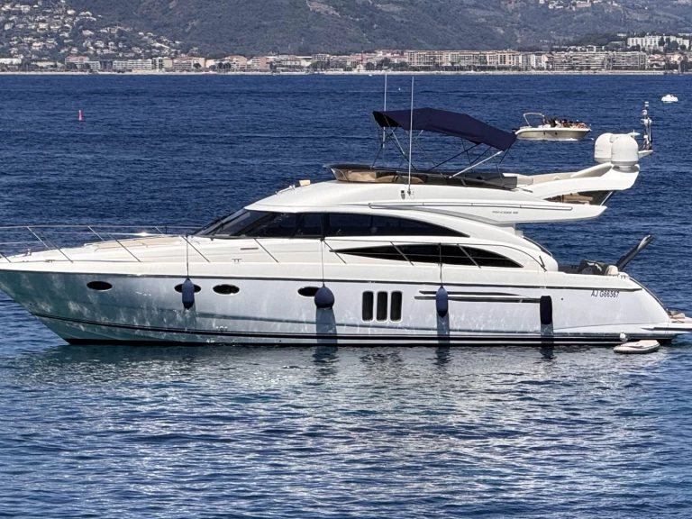 Noleggio Barca a motore Princess, UK con patente nautica