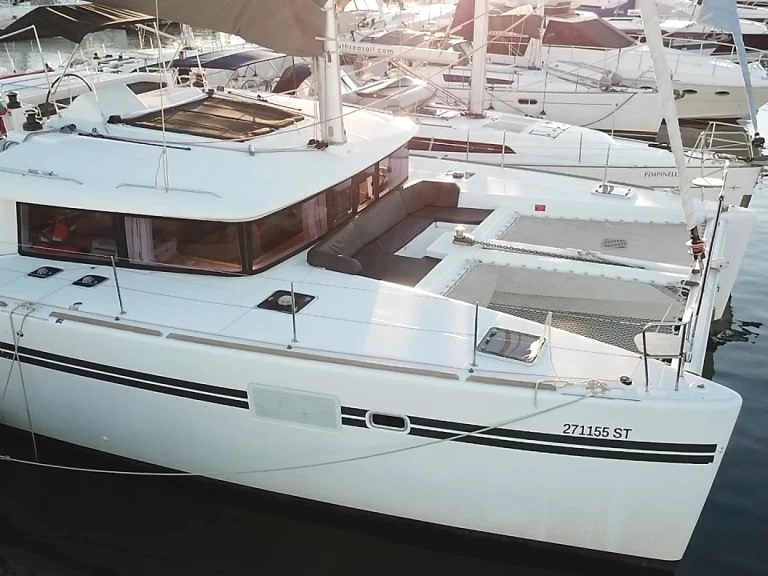 Noleggio Catamarano con o senza skipper Lagoon a Lávrio