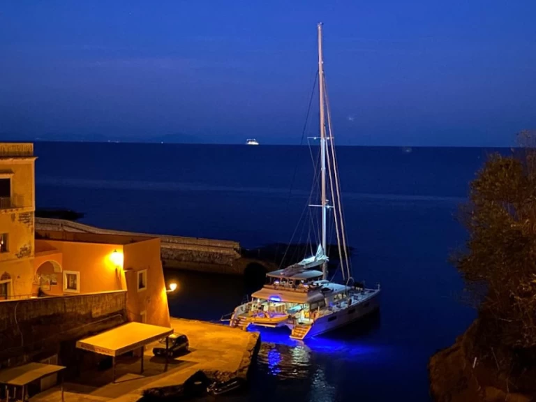 Noleggio Catamarano con o senza skipper Lagoon a Cugnana Verde