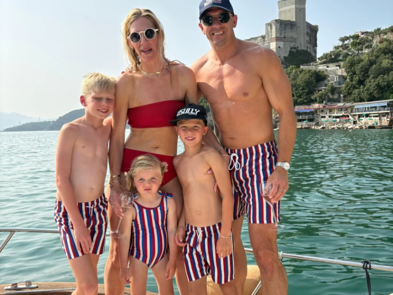 Noleggio Barca a motore Mimi con patente nautica