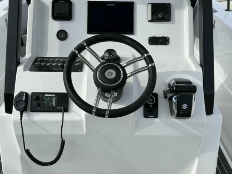 Noleggio Barca a motore con o senza skipper GRANDE MARE 29 a Trogir