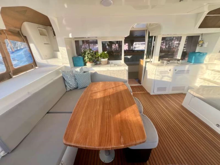 Noleggio Catamarano Lagoon con patente nautica