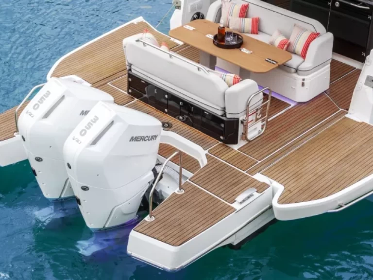 Noleggio barche Macarsca economico Gran Turismo 36