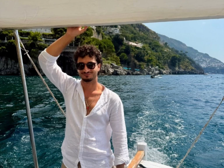 Noleggio barche Amalfi Coast economico Gozzo sorrentino