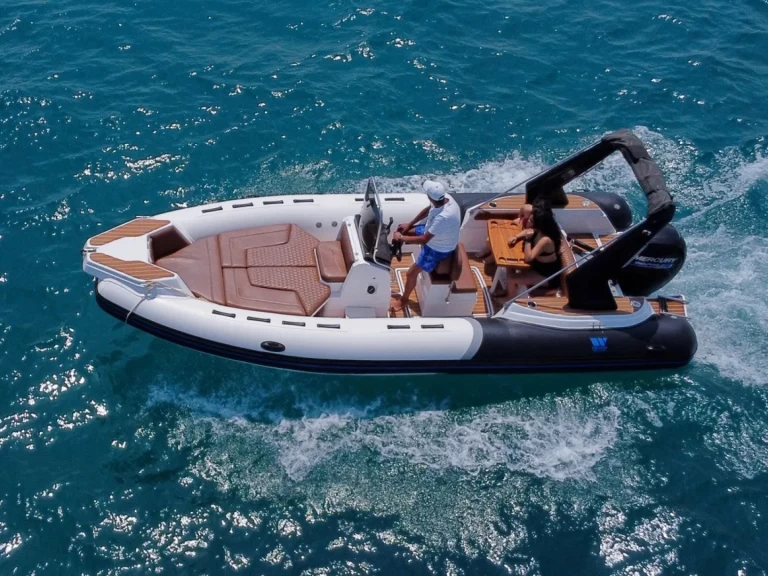 Gommone a noleggio a Bormes-les-Mimosas al miglior prezzo