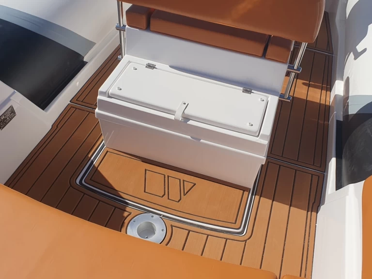 Tiger Tiger TL 650 da affittare a  Bormes-les-Mimosas