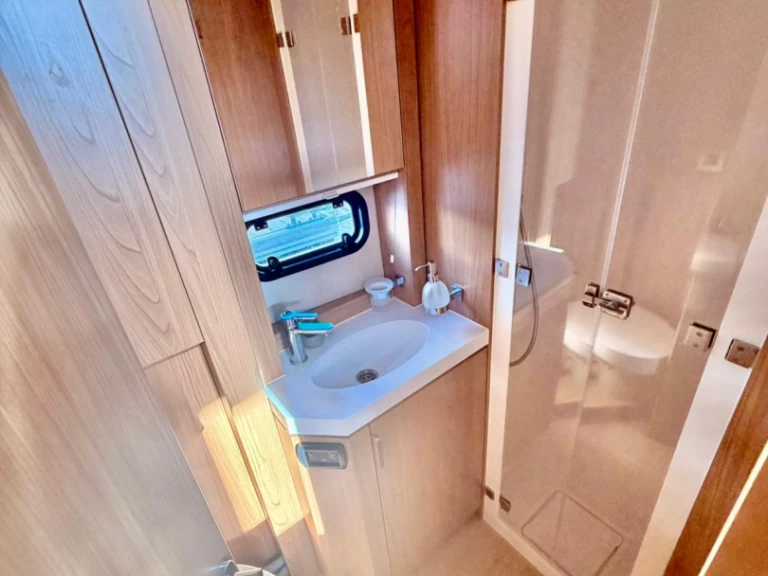 Noleggio Catamarano con o senza skipper Bali a Primošten