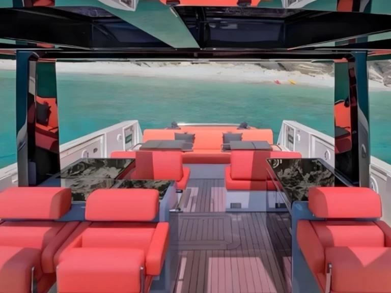 Noleggiare una Fjord Fjord 48 Open a Ibiza Town