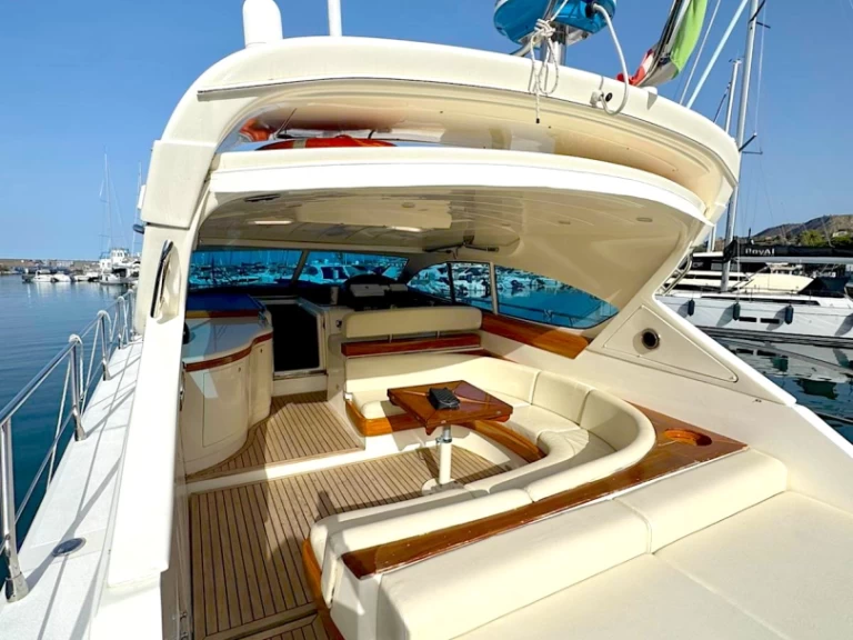 Noleggio Barca a motore Conam con patente nautica