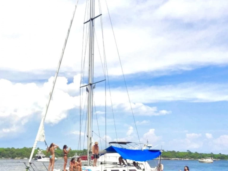 Noleggiare una Jeanneau Sun Charm 39 a Antibes