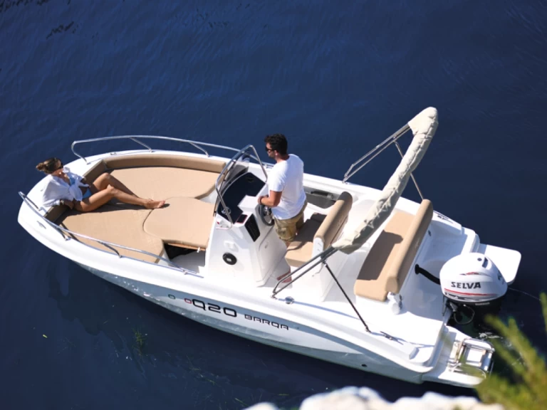 Noleggio barche Valencia economico Q20