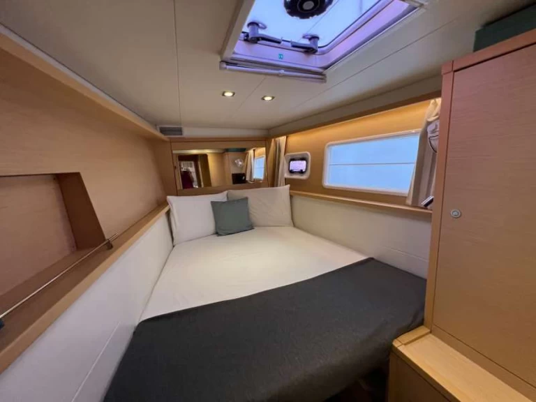 Noleggio barche Lagoon Lagoon 450 F a Napoli su Samboat