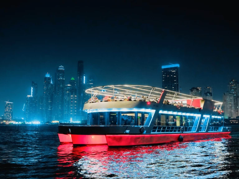 Noleggio Yacht di lusso a Dubaï harbour – Sunseeker X15