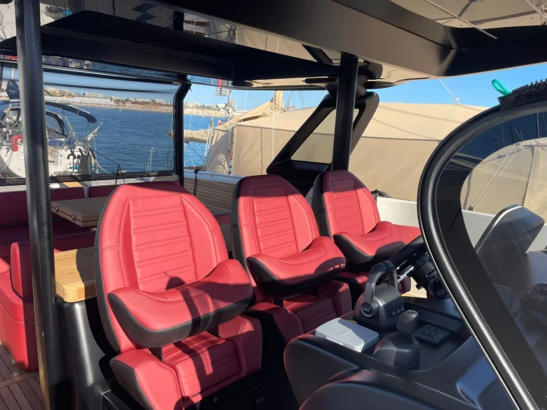 Noleggio Barca a motore a Cannes – Cranchi Cranchi A 46