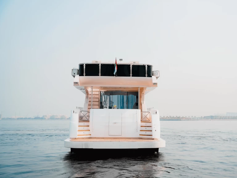 Noleggio barche Sunseeker ICON a Dubaï harbour su Samboat