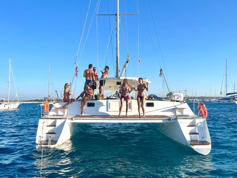 Catamarano a noleggio a Ibiza Town al miglior prezzo
