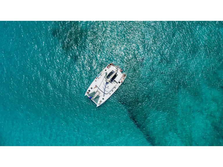 Catamarano a noleggio a Eden Island al miglior prezzo