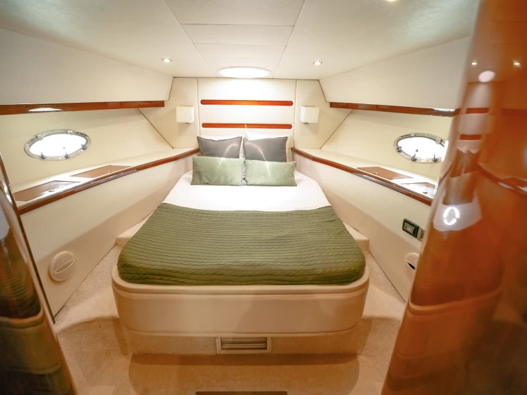 Barca a motore a noleggio a Dubaï harbour al miglior prezzo