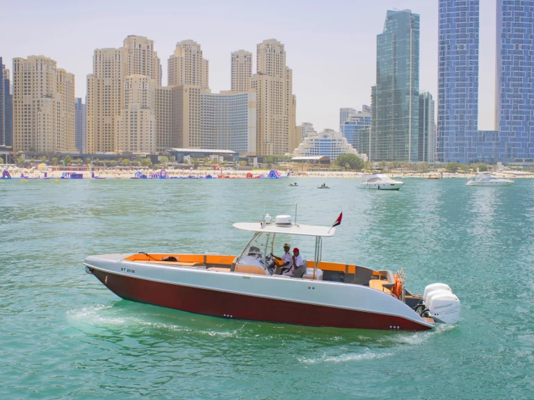 Noleggio Barca a motore Sea Ray con patente nautica