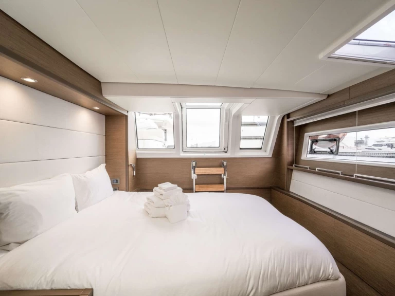 Catamarano a noleggio a Bay Street Marina al miglior prezzo