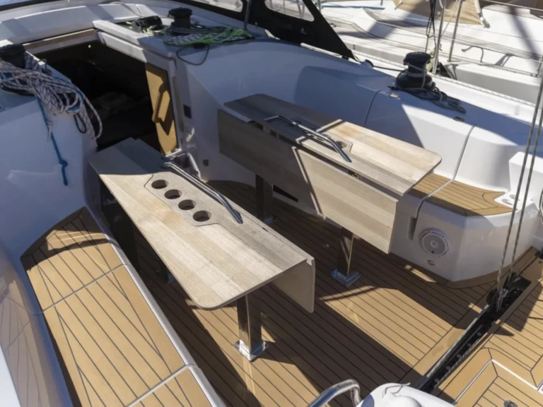 Noleggiare una Elan Elan E6 a Zaravecchia (Biograd)