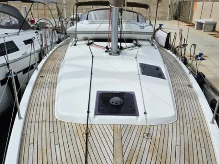 Barca a vela a noleggio a San Vincenzo al miglior prezzo