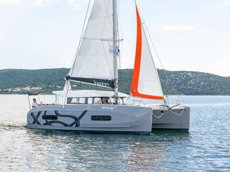 Noleggio Catamarano Bénéteau con patente nautica