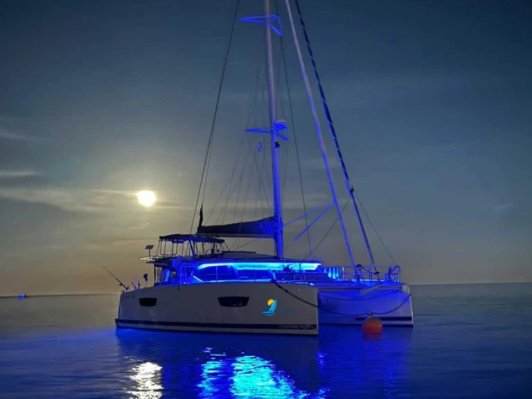 Noleggiare una Fountaine Pajot Astrea 42 a Sète