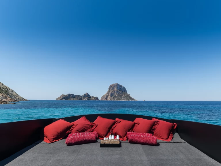 Noleggio barche Ibiza Town economico Pershing 90